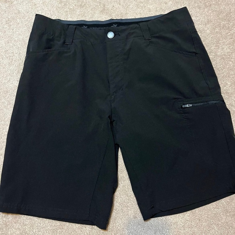 black mens shorts